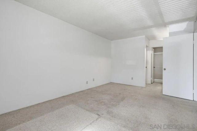 387 N Melrose Dr D, Vista, CA 92083