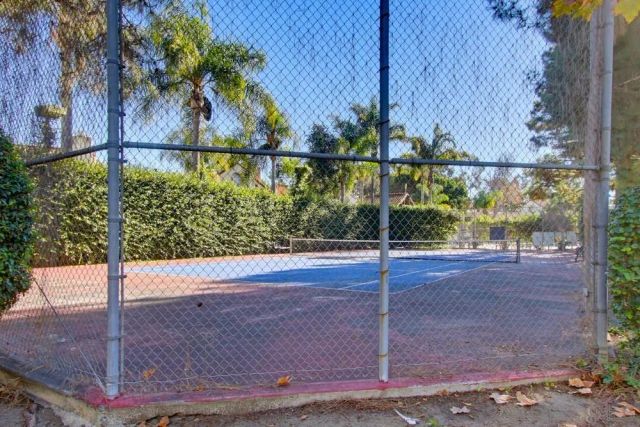 387 N Melrose Dr D, Vista, CA 92083