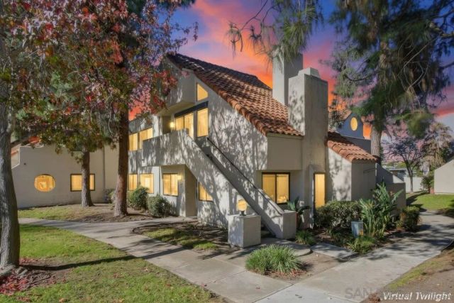 387 N Melrose Dr D, Vista, CA 92083
