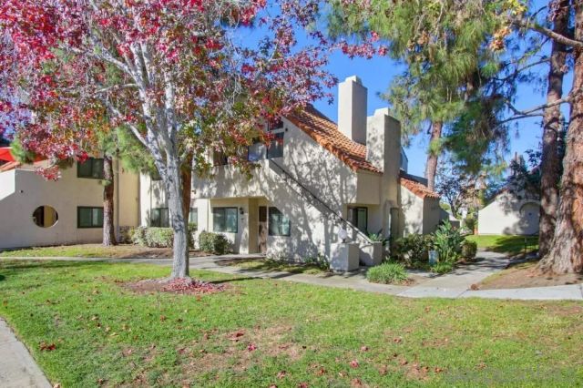 387 N Melrose Dr D, Vista, CA 92083