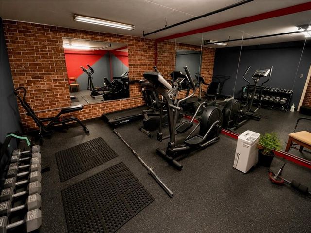 2933 Baltimore Avenue 302, Kansas City, MO 64108
