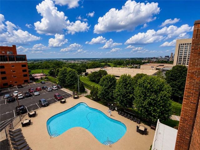 2933 Baltimore Avenue 302, Kansas City, MO 64108