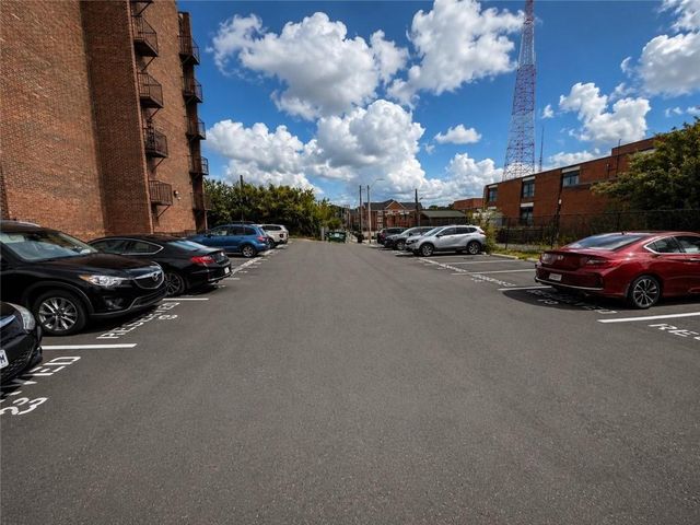 2933 Baltimore Avenue 302, Kansas City, MO 64108