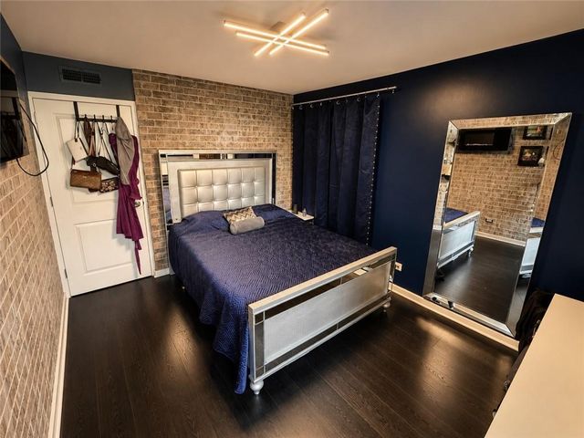 2933 Baltimore Avenue 302, Kansas City, MO 64108