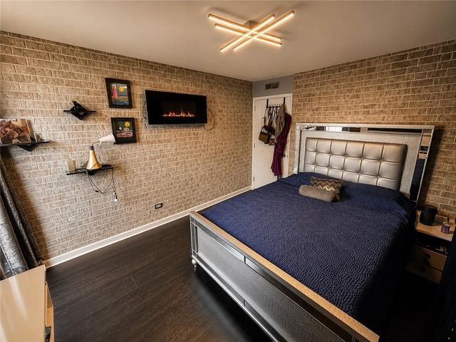 2933 Baltimore Avenue 302, Kansas City, MO 64108