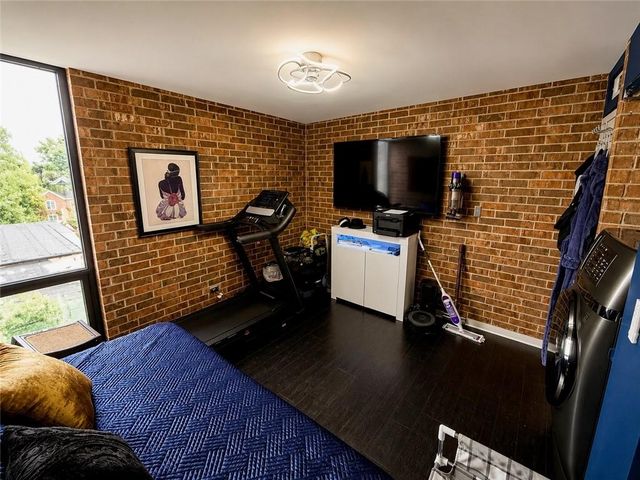 2933 Baltimore Avenue 302, Kansas City, MO 64108