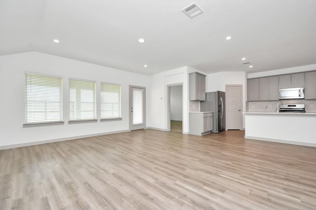 1114 Hughes Crossing Drive, Rosharon, TX 77583