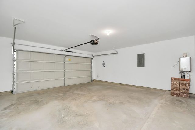 1114 Hughes Crossing Drive, Rosharon, TX 77583