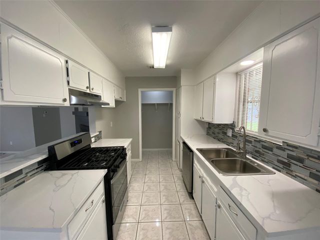 12730 Labelle Lane, Houston, TX 77015