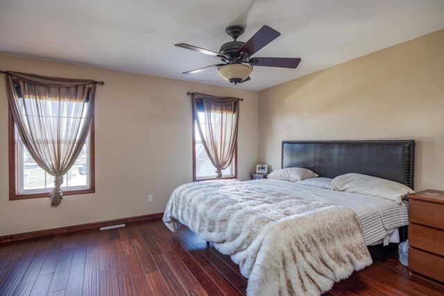2195 SHADOW BEND COURT, Neenah, WI 54956