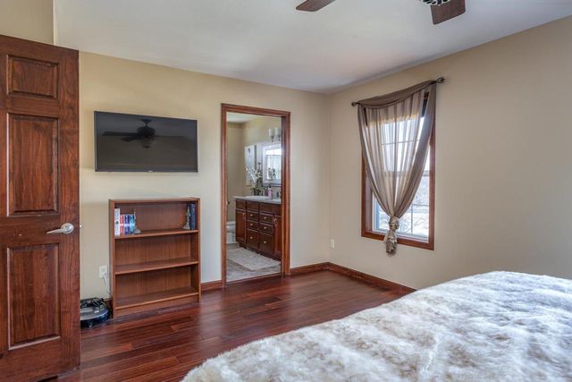 2195 SHADOW BEND COURT, Neenah, WI 54956