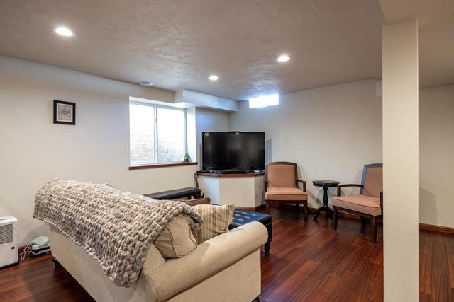2195 SHADOW BEND COURT, Neenah, WI 54956
