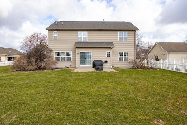 2195 SHADOW BEND COURT, Neenah, WI 54956