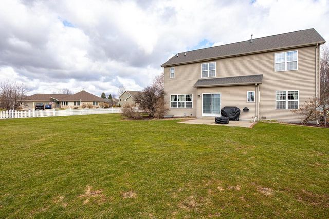2195 SHADOW BEND COURT, Neenah, WI 54956