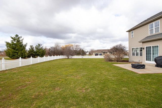 2195 SHADOW BEND COURT, Neenah, WI 54956