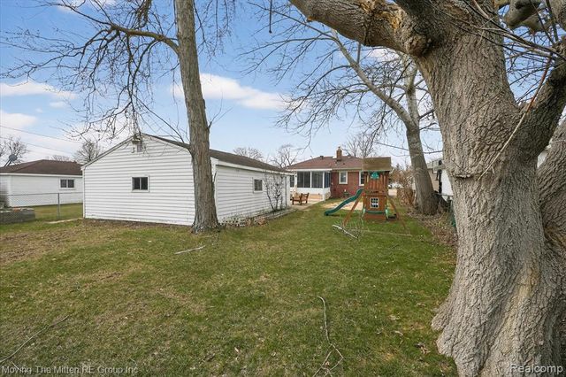 17049 Reno Street, Riverview, MI 48193