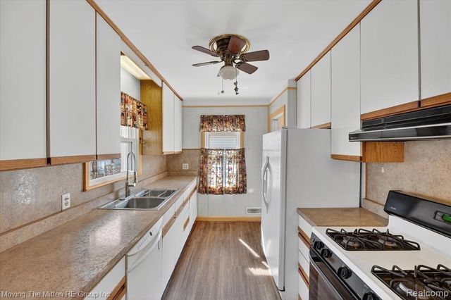 17049 Reno Street, Riverview, MI 48193