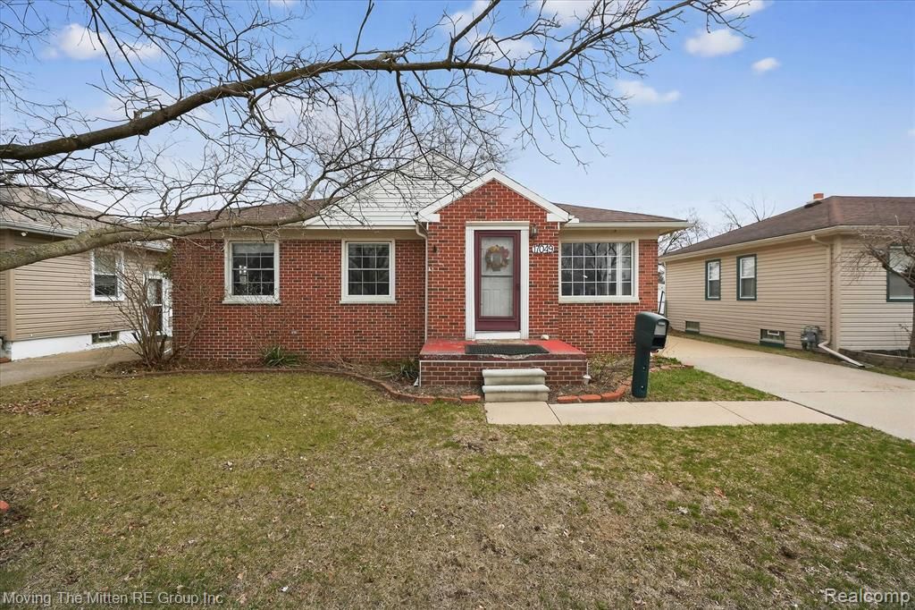 17049 Reno Street, Riverview, MI 48193