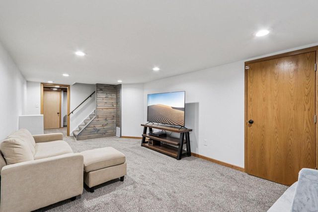 1545 S 171st STREET, New Berlin, WI 53151