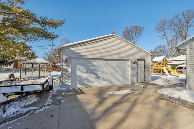 1545 S 171st STREET, New Berlin, WI 53151