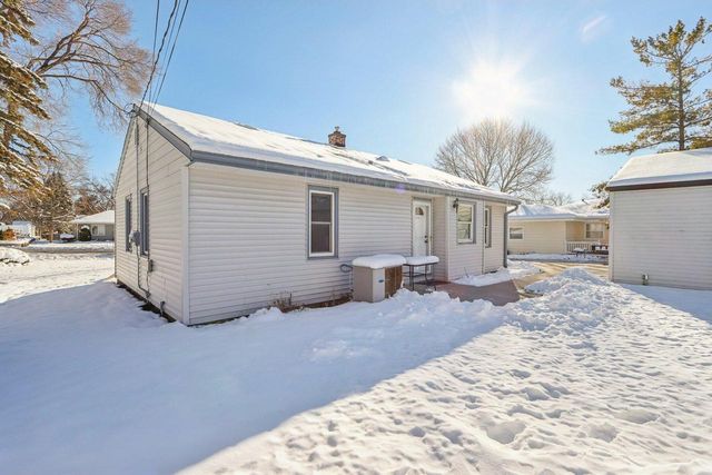 1545 S 171st STREET, New Berlin, WI 53151