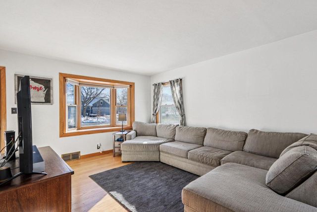 1545 S 171st STREET, New Berlin, WI 53151