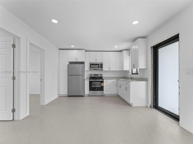 1370 W 29th St A, Hialeah, FL 33012