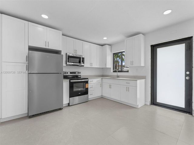 1370 W 29th St A, Hialeah, FL 33012