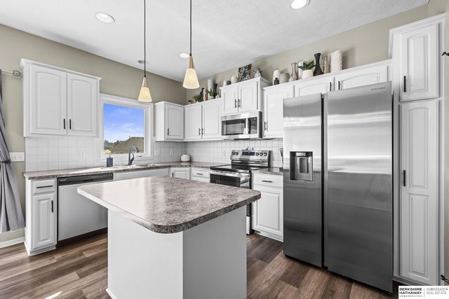 16013 Craig Avenue, Bennington, NE 68007