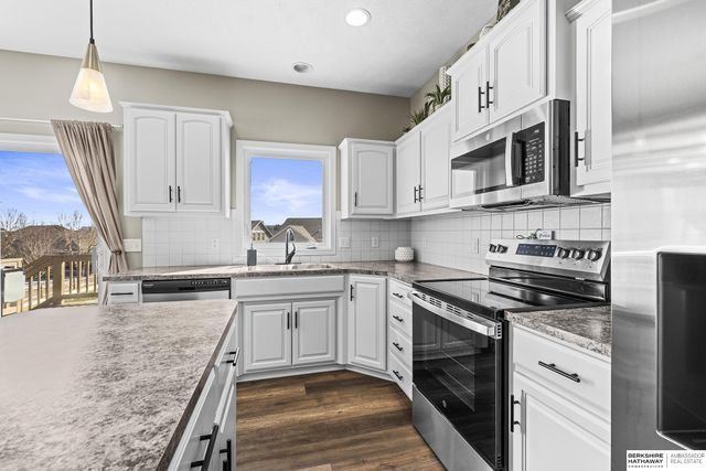 16013 Craig Avenue, Bennington, NE 68007