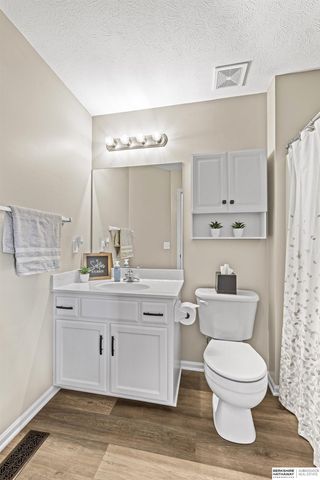 16013 Craig Avenue, Bennington, NE 68007