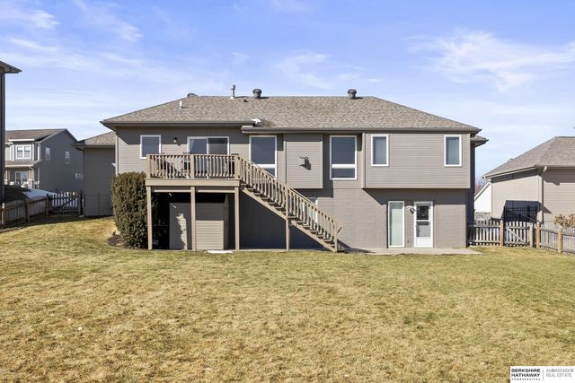 16013 Craig Avenue, Bennington, NE 68007