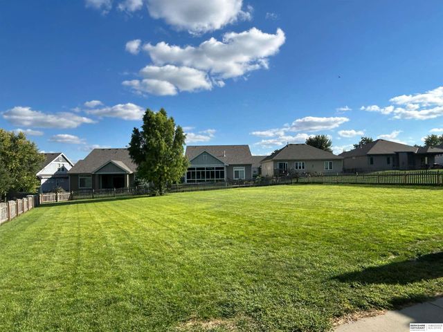 16013 Craig Avenue, Bennington, NE 68007