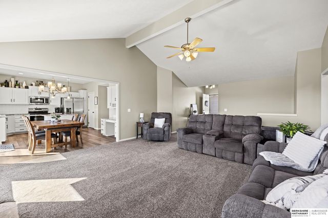 16013 Craig Avenue, Bennington, NE 68007