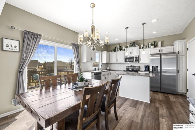 16013 Craig Avenue, Bennington, NE 68007