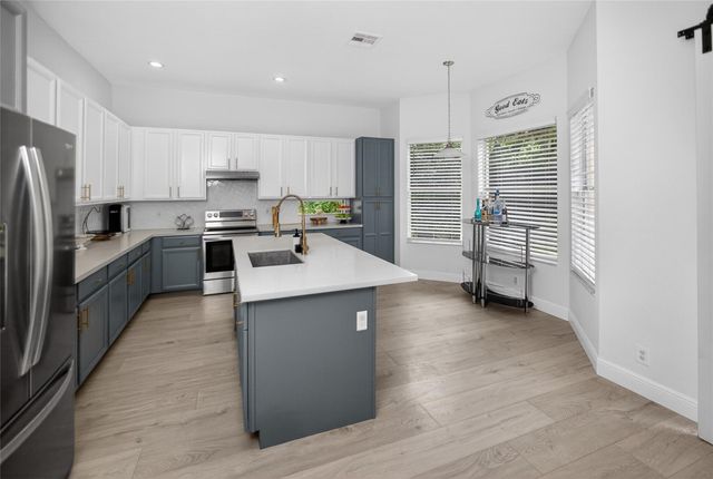 8049 Tangelo Drive, Boynton Beach, FL 33436