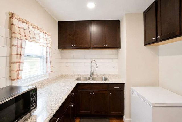 384 Ronthor Drive, Social Circle, GA 30025