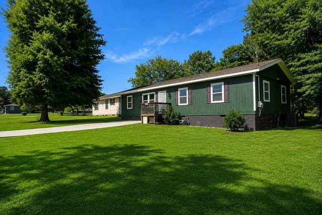 384 Ronthor Drive, Social Circle, GA 30025