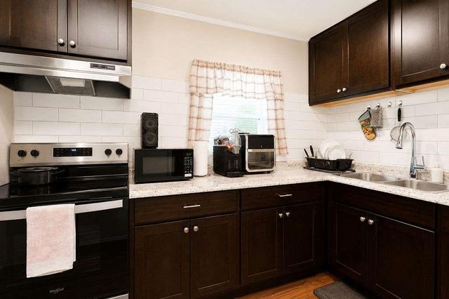 384 Ronthor Drive, Social Circle, GA 30025