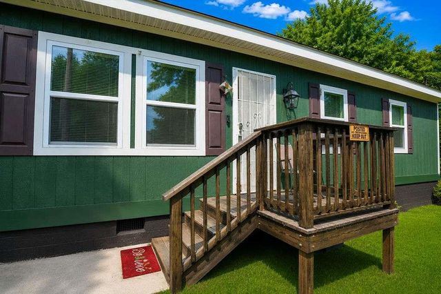 384 Ronthor Drive, Social Circle, GA 30025
