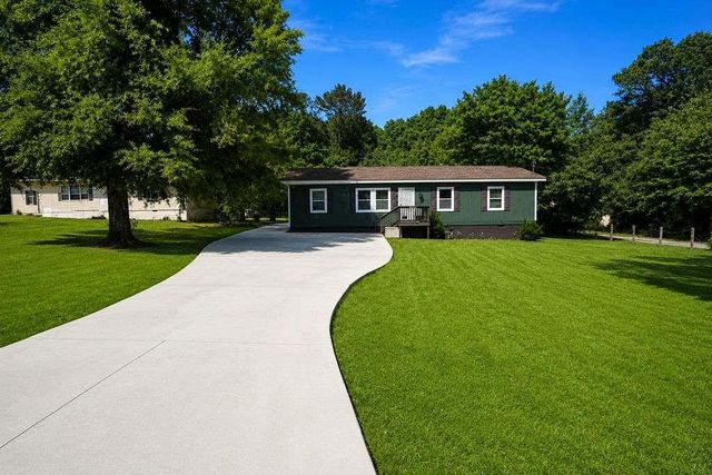 384 Ronthor Drive, Social Circle, GA 30025
