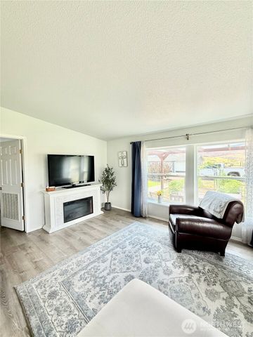 111 Johnson Creek Road, Omak, WA 98841