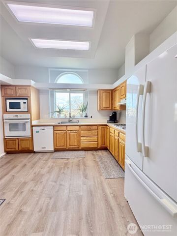 111 Johnson Creek Road, Omak, WA 98841