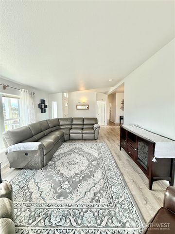 111 Johnson Creek Road, Omak, WA 98841