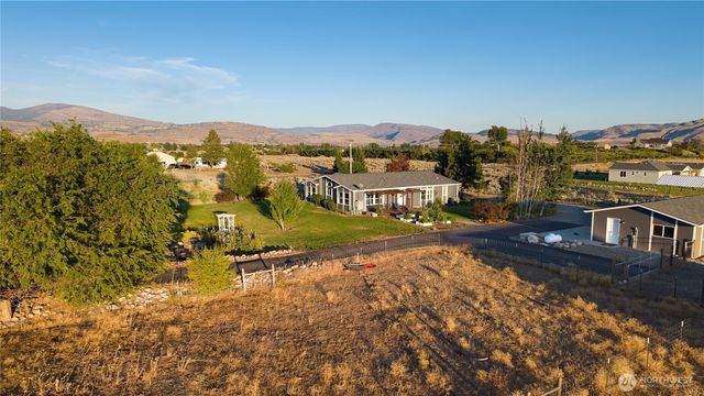 111 Johnson Creek Road, Omak, WA 98841