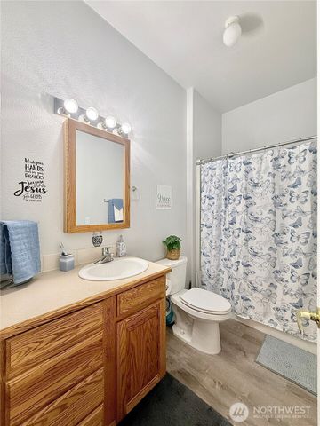 111 Johnson Creek Road, Omak, WA 98841