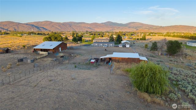 111 Johnson Creek Road, Omak, WA 98841