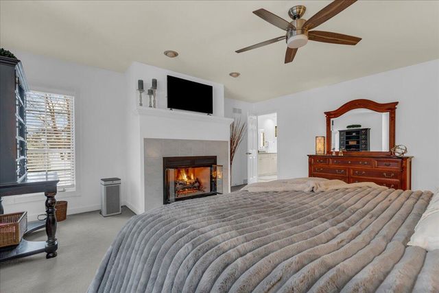 31495 Sleepy Hollow Lane, Beverly Hills, MI 48025