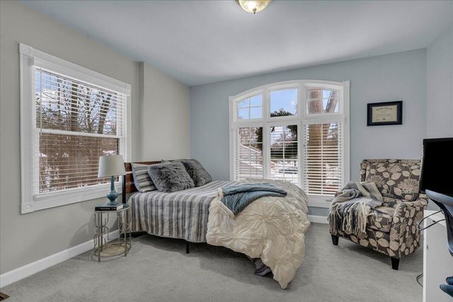 31495 Sleepy Hollow Lane, Beverly Hills, MI 48025