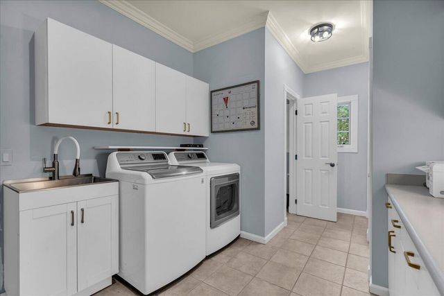 31495 Sleepy Hollow Lane, Beverly Hills, MI 48025